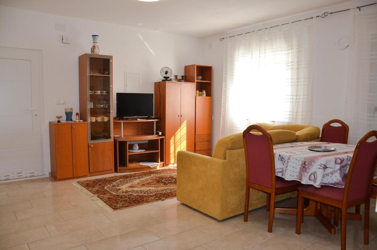 Apartman Zrina Ostro Kraljevica Exteriör bild